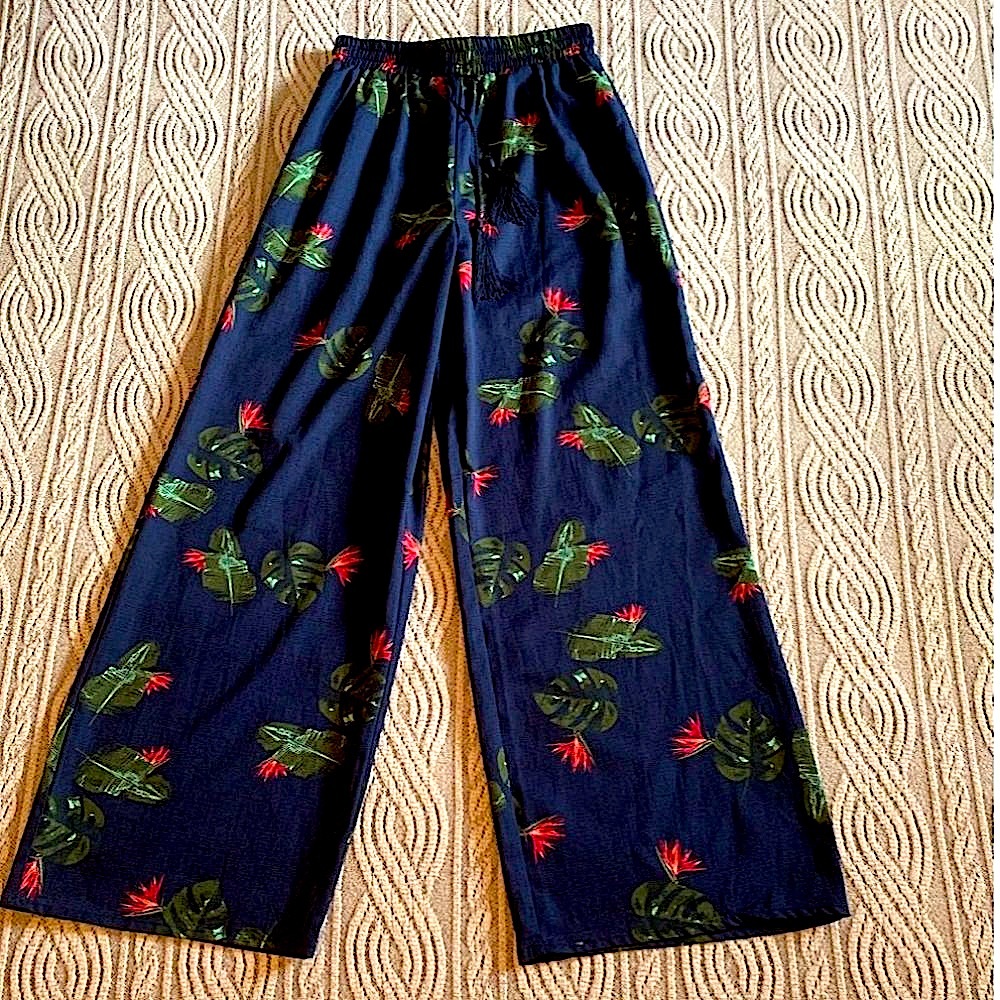 Blue Stretch Wide Leg Floral Pants Size Medium